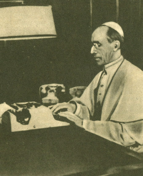 Пий XII сам печатал на машинке тексты своих многочисленных выступлений