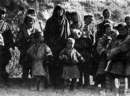 Группа тибетцев