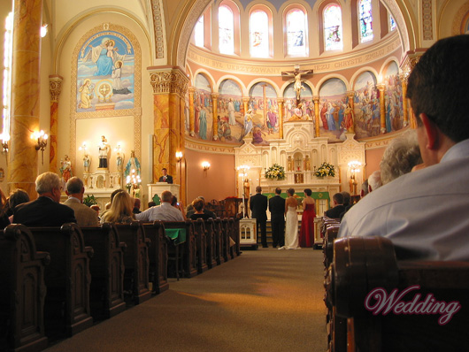 Венчание в католическом соборе. Источник wedding.ua