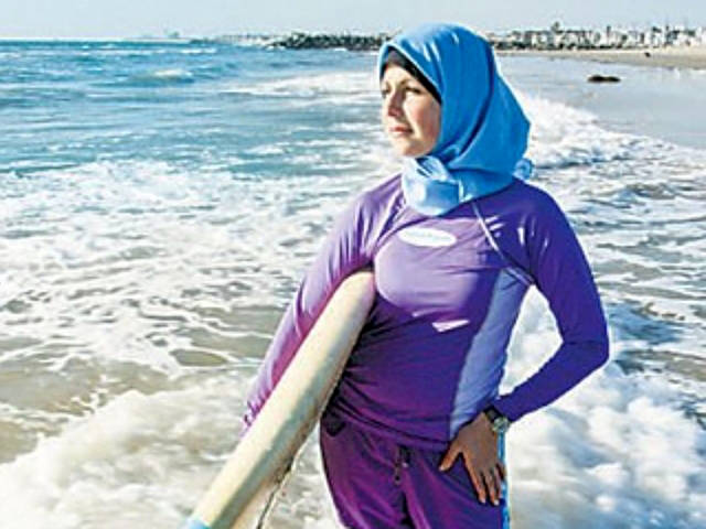 В Махачкале в преддверии 'бархатного сезона' открылся особый пляж, который отвечает всем нормам шариата. Фото: islamnews.ru