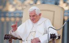 В Лейпциге опубликовали сборник анекдотов о Папе Бенедикте XVI