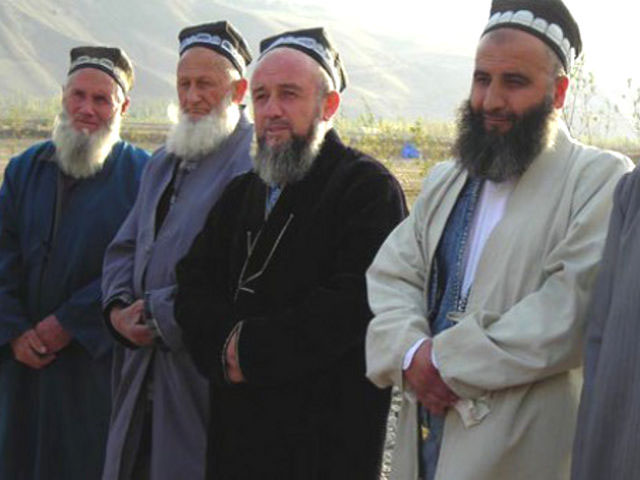 Совет улемов Таджикистана определил, какой должна быть борода у местных мусульман