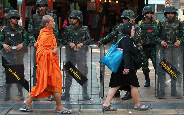 В Тайланде открыта горячая линия жалоб на буддийских монахов