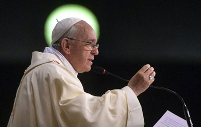 Итальянские женщины призывают папу отменить обет безбрачия у священников