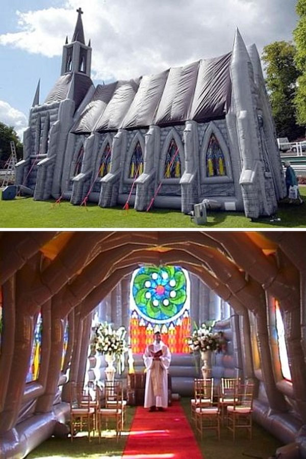 Transparante Kerk - надувная церковь в Нидерландах