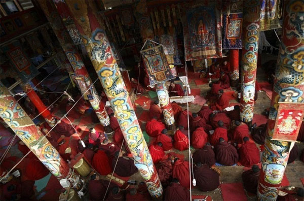 Институт Larung Gar - крупнейший центр по изучению буддизма в мире