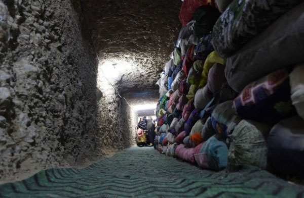 Подземные тоннели с мешками Коранов