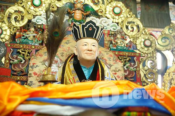 В главном монастыре Монголии открыли доступ к Телу IX Богдо гэгээна