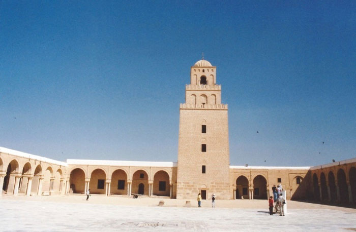 По народному поверью, 7 поездок в эту мечеть стоили одного посещения Мекки