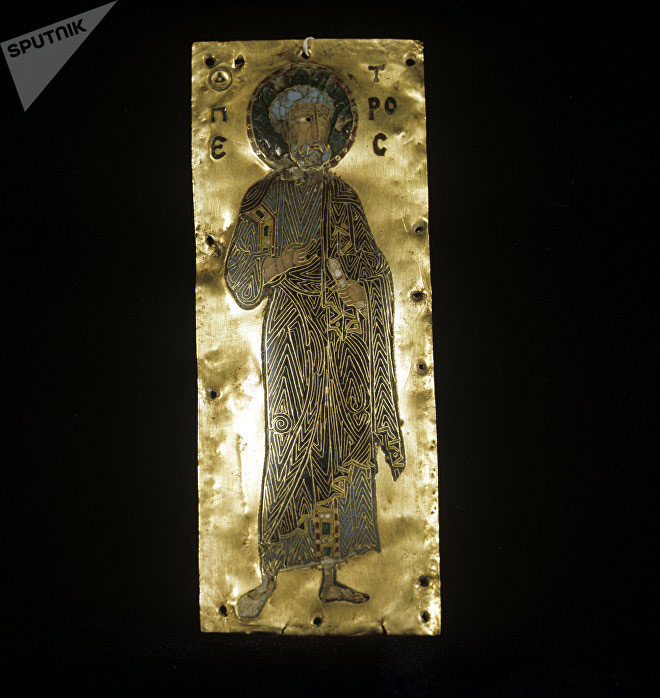 Икона 'Апостол Петр'. XI век. Грузинская перегородчатая эмаль