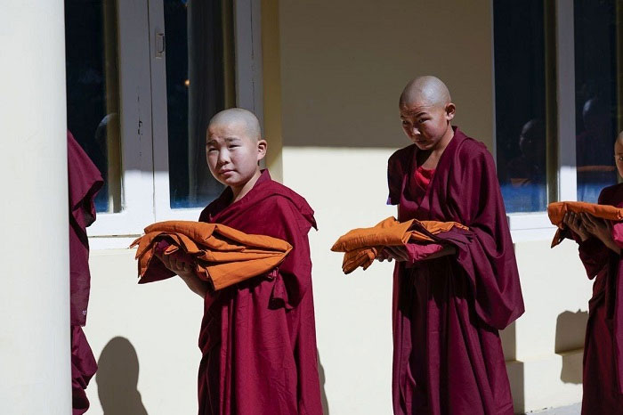 Его Святейшество Далай-лама даровал монашеские обеты послушникам из Монголии