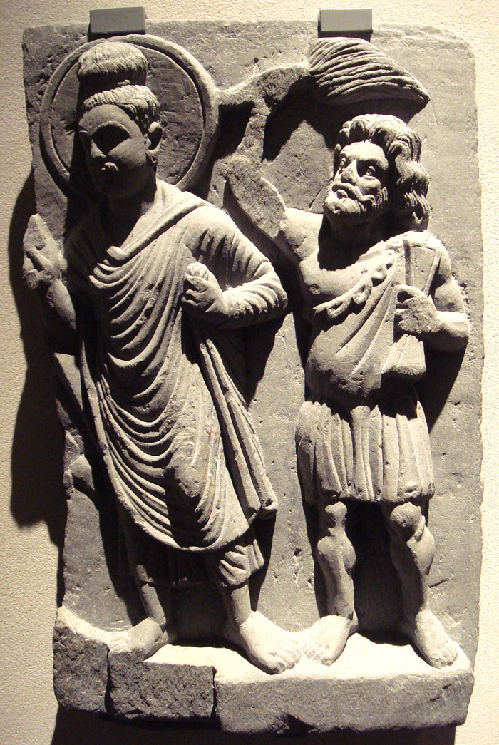 Геракл, сын Зевса, защищает Будду от опасностей