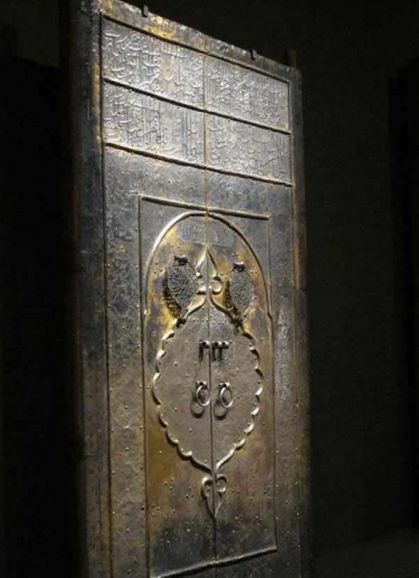 Старейшая дверь Священной Каабы
